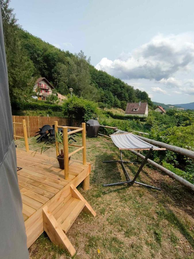 La Yourte Des Bibis Freland Bagian luar foto